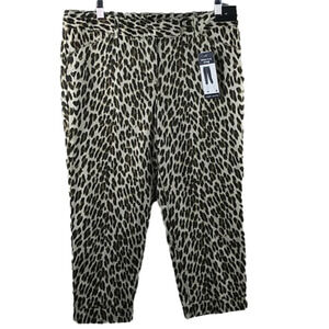 Larry Levine Natural Leopard Print Mid Rise Cuff Hem Slim Leg Cropped Pant
